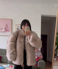 我跟你们这些穿皮草好看的拼了!为啥我穿那么丑