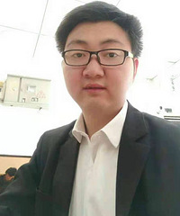 92年从事销售工作的哥子征婚,希望对方年龄比我小