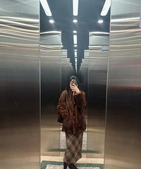 冬天离不开最爱的棕色穿搭!皮草+长裙ootd