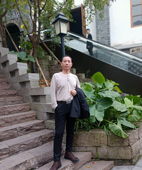 84年175CM的销售哥子征婚,希望对方身体健康