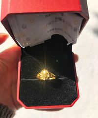 给妈妈买的新年礼物,送了4克多的足金戒指