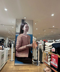 优衣库在干什么?这衣服我86岁的奶奶都不爱穿