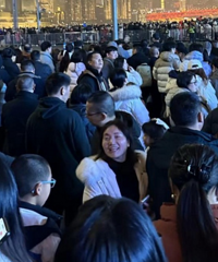 爱热闹的重庆人这两天攻打南岸辛苦了