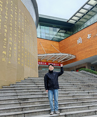 89年从事慈善公益服务的哥子征婚,希望对方身高155以上