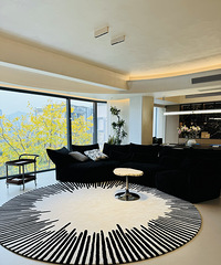 江景很美,树景也是一绝!羡慕这个窗外的风景