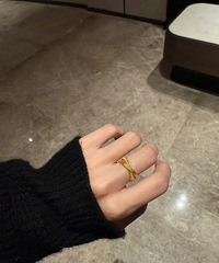 周大福一眼心动的交叉金戒指,戴上真的好好看