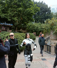 ���ڽ��2�������ˣ���Ԫ��ͳɽ����۶���