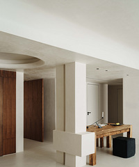 家里没有很多墙的遮挡,客餐厅的区域特别大