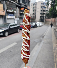 ȥѧУ�ſڹ����ʳ���Ե��˺ܶ�С�ԣ�ζ������