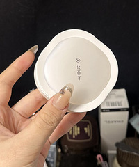全世界的油皮都去买这个!粉质巨细腻、巨贴肤巨持妆