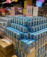 超市卫生巾5折还有满赠,还能换赠品