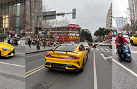 50�����С��SU7��·�����񡰻�ɫ��������