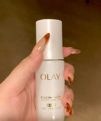 美白一姐OLAY新杀出来的水光小白瓶喷不了一点!确实能白