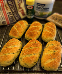 ����ʹ����и�Լ�ᣬ����ͷײ������ڴ������ɫ