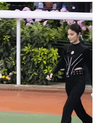 ��Ȧ������ǧ�𡱣�װ�������Ȧ20�꣺��ʵ��ǧ������