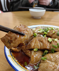 ����һ���ʸ���ϵĹ��ӣ����ƺ��շʳ�һ�º���