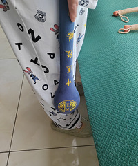 分享一个日常养生方法,一边耍手机,一边敲敲就行