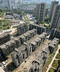 烂尾楼的地下层长这样,实探实拍,怪吓人的