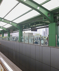 ����������è������վ���࣬���վ�ľ�ϲ̫���ȡ���