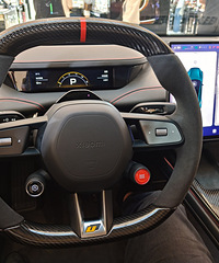 ������ɣ�С��SU7�ķ����̿��ž�������Ѫ����