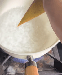 �ڰ�������ͼ�ϼ�����һ��ɫ��ζ��Ȩ��һ�������