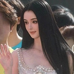 聋哑女生因太美被质疑