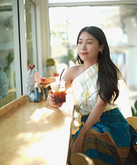 76年165CM年入50万的硕士征婚,希望对方65~76年