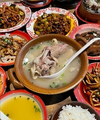 �򿨼׿���ͬ������ӣ��˾�30���ǽ��