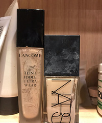 两个很火的粉底液都用空了,我来说真话