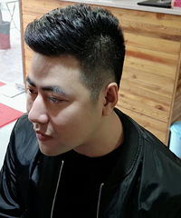 83年183CM不带娃的哥子征婚,从事金融行业