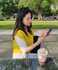 89年161CM的人事主管小姐姐征婚,希望对方最好无子女