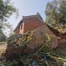 回村修自建房突遇返工