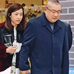 甘比:从娱记到女首富