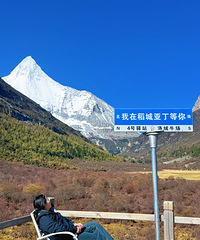 ���ڵ����Ƕ�