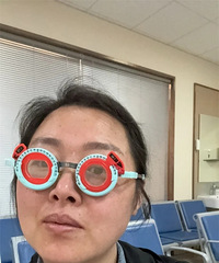 大胆点!我40岁也去做了近视手术,现在视力1.0
