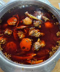 ��˫����һ���ռ�������һ�����ڲ��г�����Է�