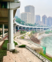 �����½��������е���ɳ��·��ˮ��������