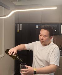 88年173CM的白羊座国企哥子征婚,希望对方是90后