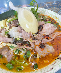 �����ҳ�����һ�Һ����棬������ľ�����