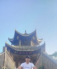 83年从事自由职业的哥子征婚,不介意有孩子的女士