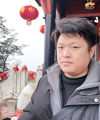 89年175CM从事广告设计的哥子征婚,希望对方95~89年