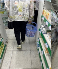 发现一家宝藏药店,自助选购,价格堪比拼夕夕