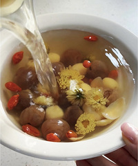 睡眠浅的去喝这个吧!桂圆红枣莲子茶
