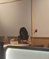 92年162CM的妹子征婚,希望对方本科以上