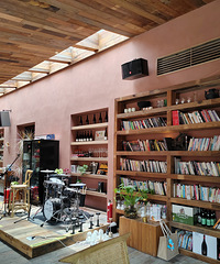 Ҵ򿨹ʳõ꣬һ˷ݼͷУĩб