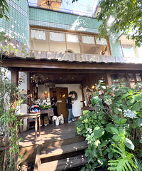 �ﳵ��ɽ������һ�Һ��ио��Ŀ��ȵ꣬����ʱ���