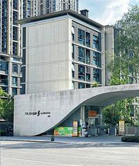 ��ĸɽС����ȫ������£�����Ҽ�Ű뵺����ԭ��