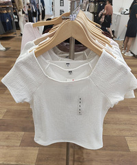 是大家消费降级了还是优衣库衣服设计丑了?虽然它只要39块钱