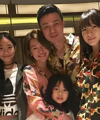 ײ���������������ԪӢ����СSŮ�����ܳ���ʱ�����뷹��