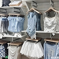 这衣服显廉价,同意吗